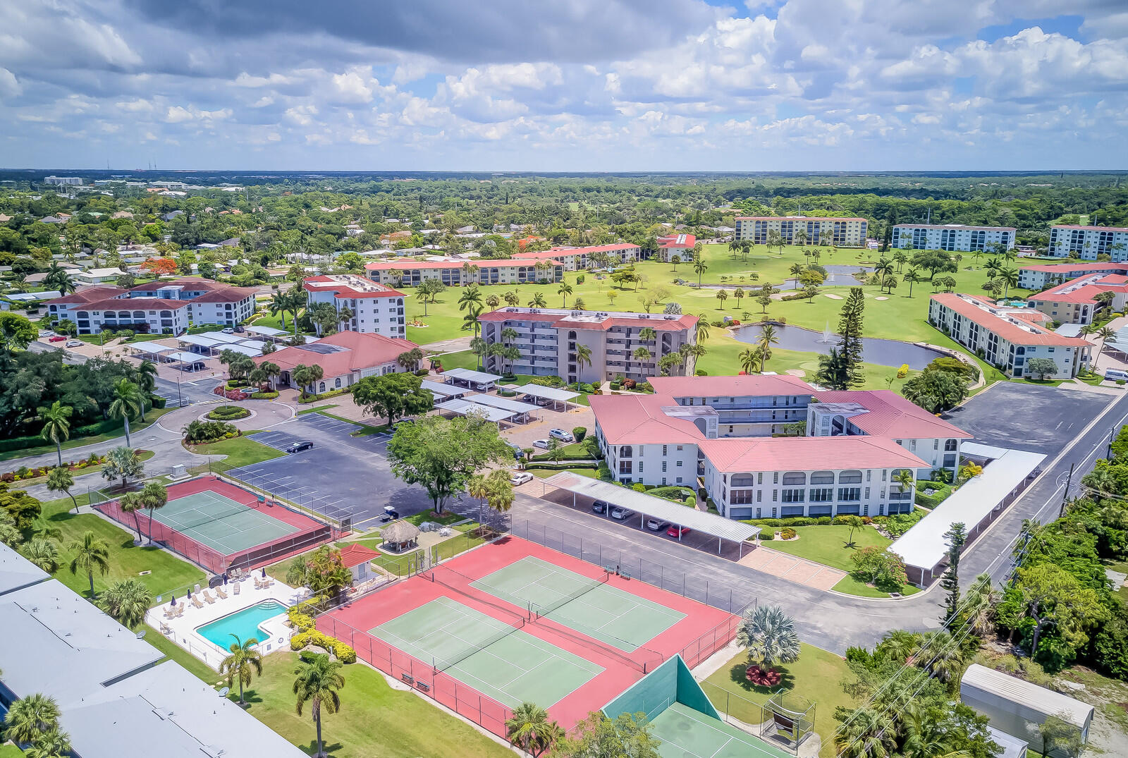 21 High Point Circle E #305, Naples, FL 34103 — photo 3