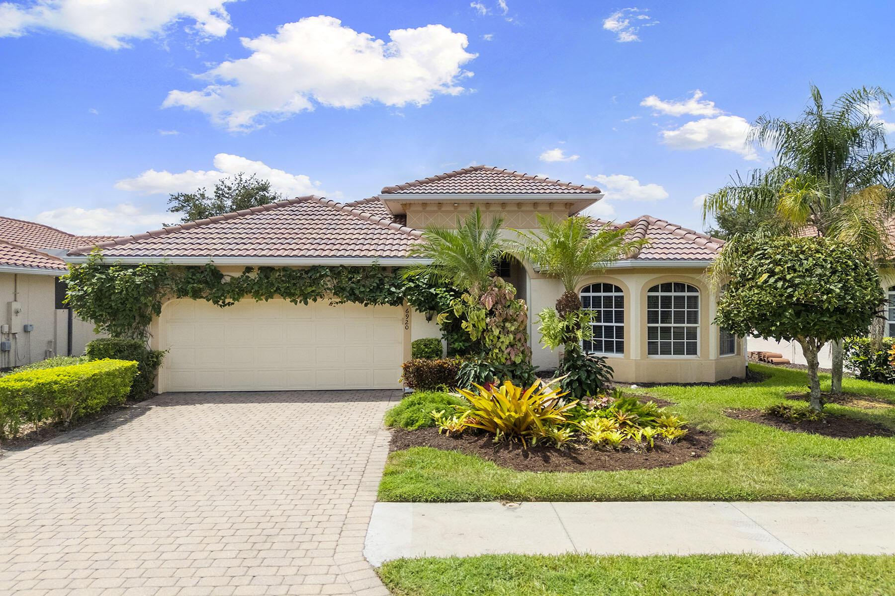 6920 Bent Grass Drive — photo