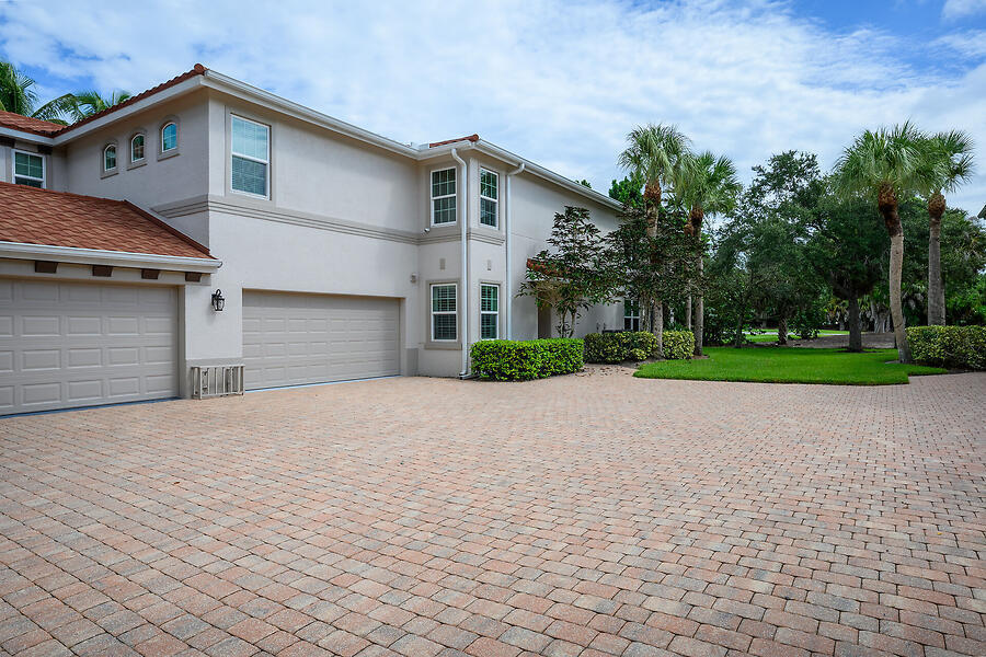 1252 Rialto Way, 102 — photo