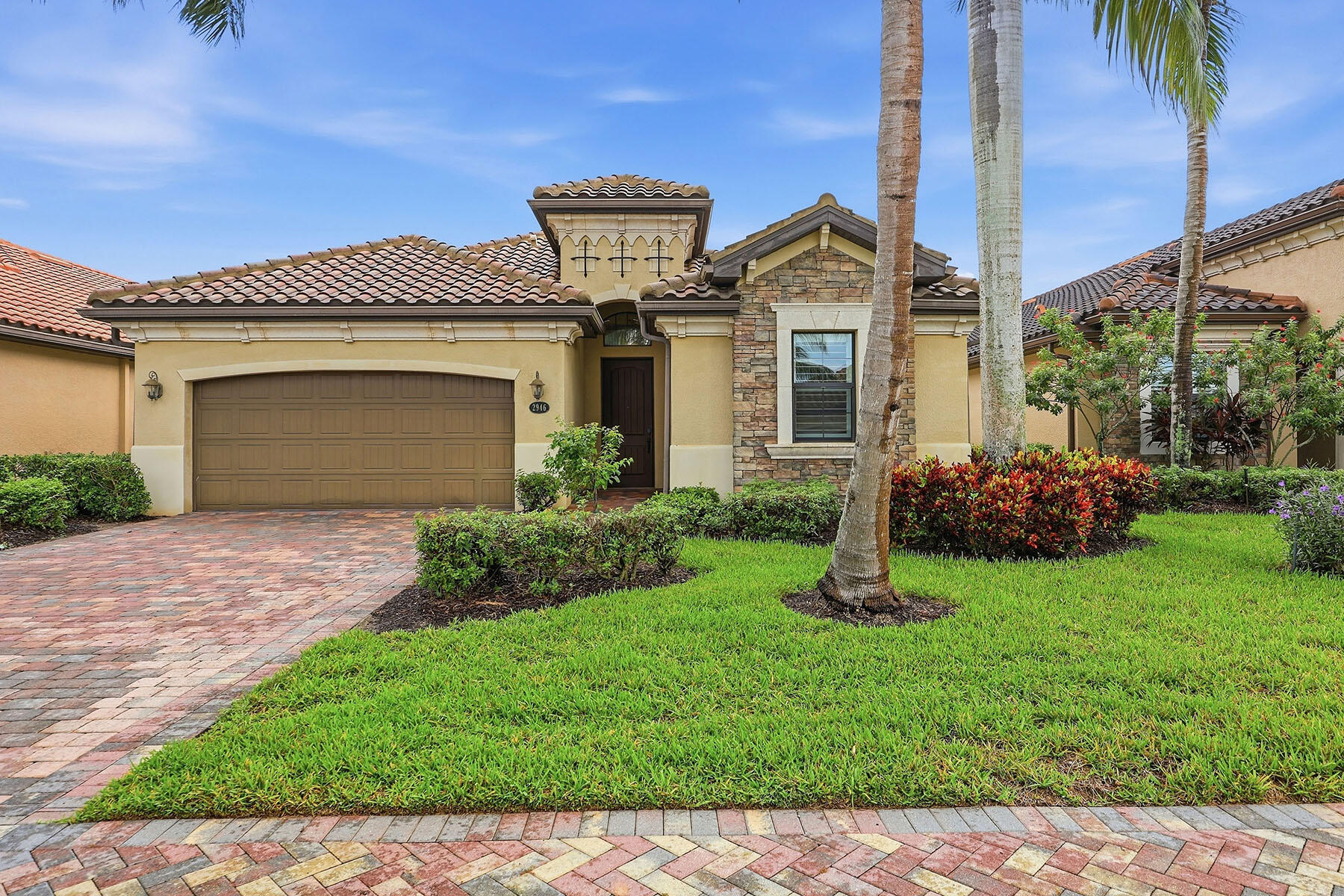 2946 Aviamar Circle — photo