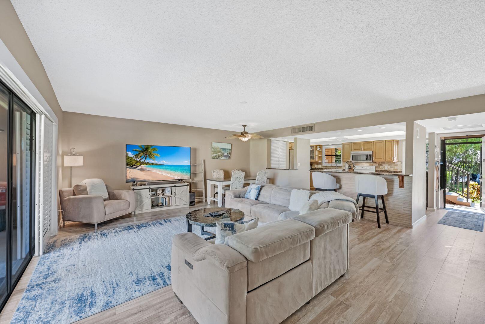 921 Panama Court, C-1 — photo