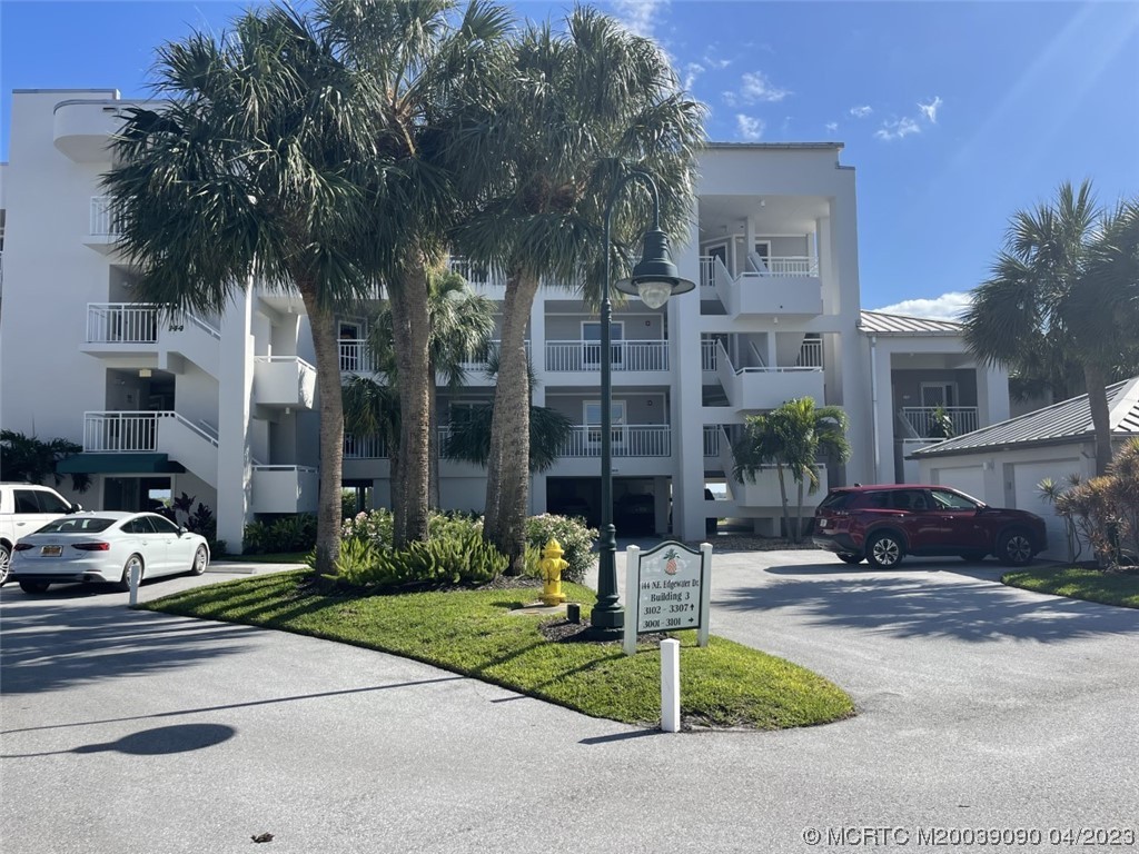 144 NE Edgewater Drive Unit 3102 — photo