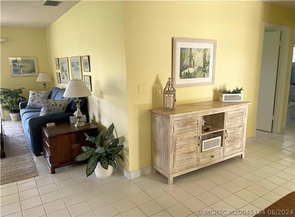Home in Stuart, FL 34997 — photo 3