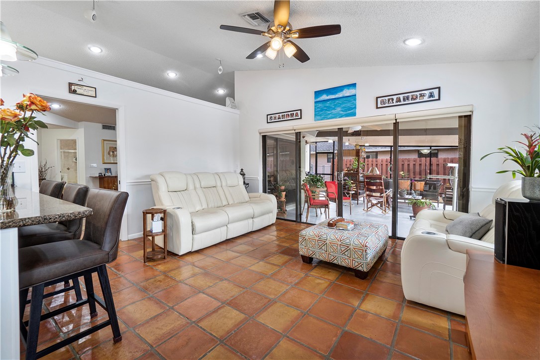 3100 SE Pruitt Road B105 — photo