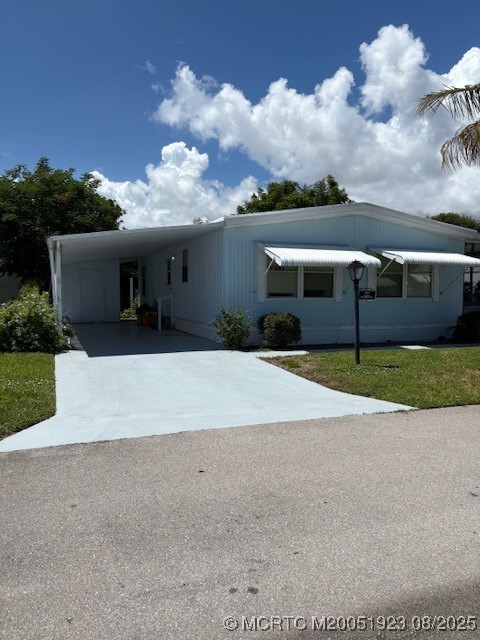 443 NE Pinelake Village Blvd — photo