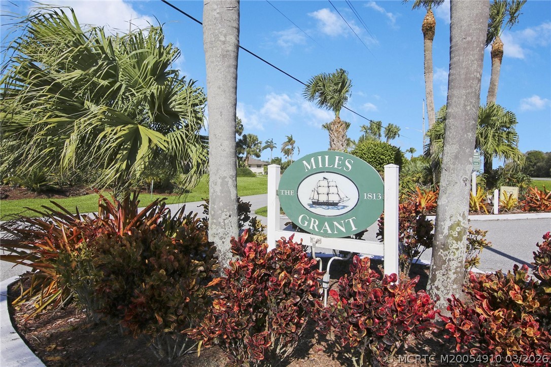 5323 SE Miles Grant Road 206 — photo