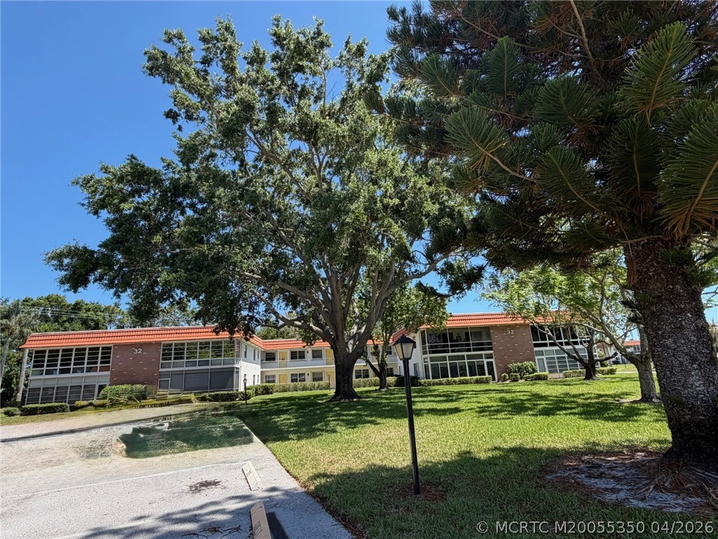 1225 NW 21st Street 3211 — photo