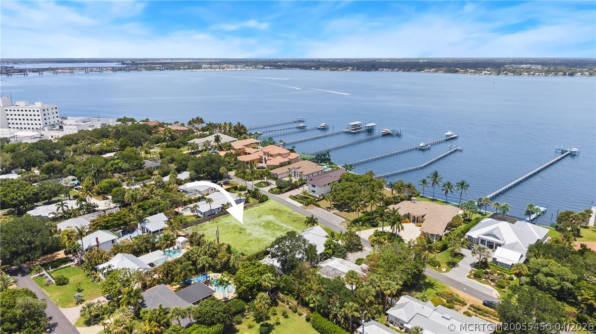 818 SE Riverside Drive, Stuart, FL 34994