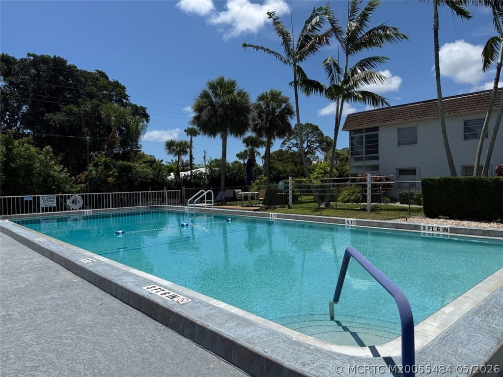 2950 SE Ocean Blvd 10-2 — photo