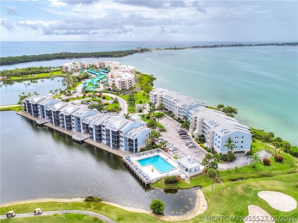 40 NE Plantation Road 110 — photo
