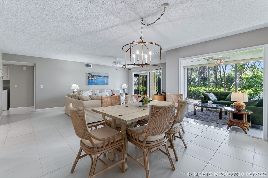 5152 SE Club Way 104 — photo