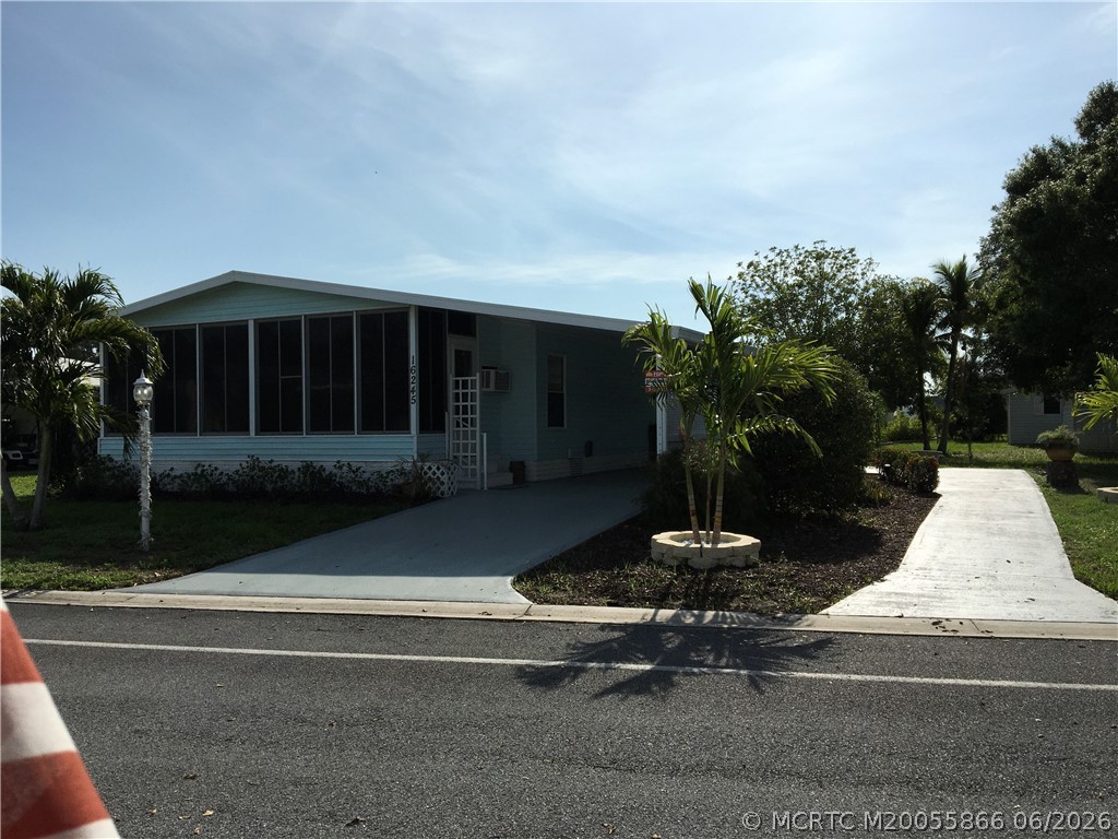 16245 SW Indianwood Cir — photo