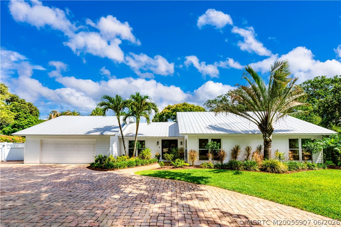 10 Ridgeland Drive — photo