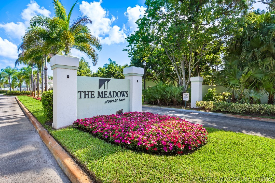 2127 SE Wild Meadow Circle — photo