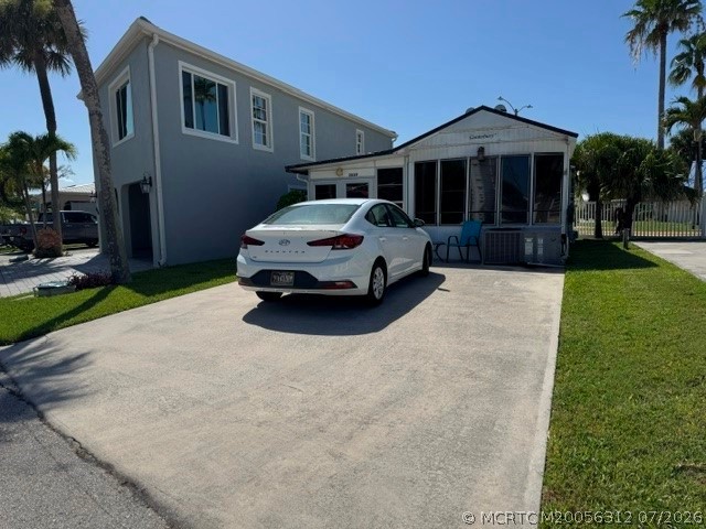 2029 Nettles Blvd — photo