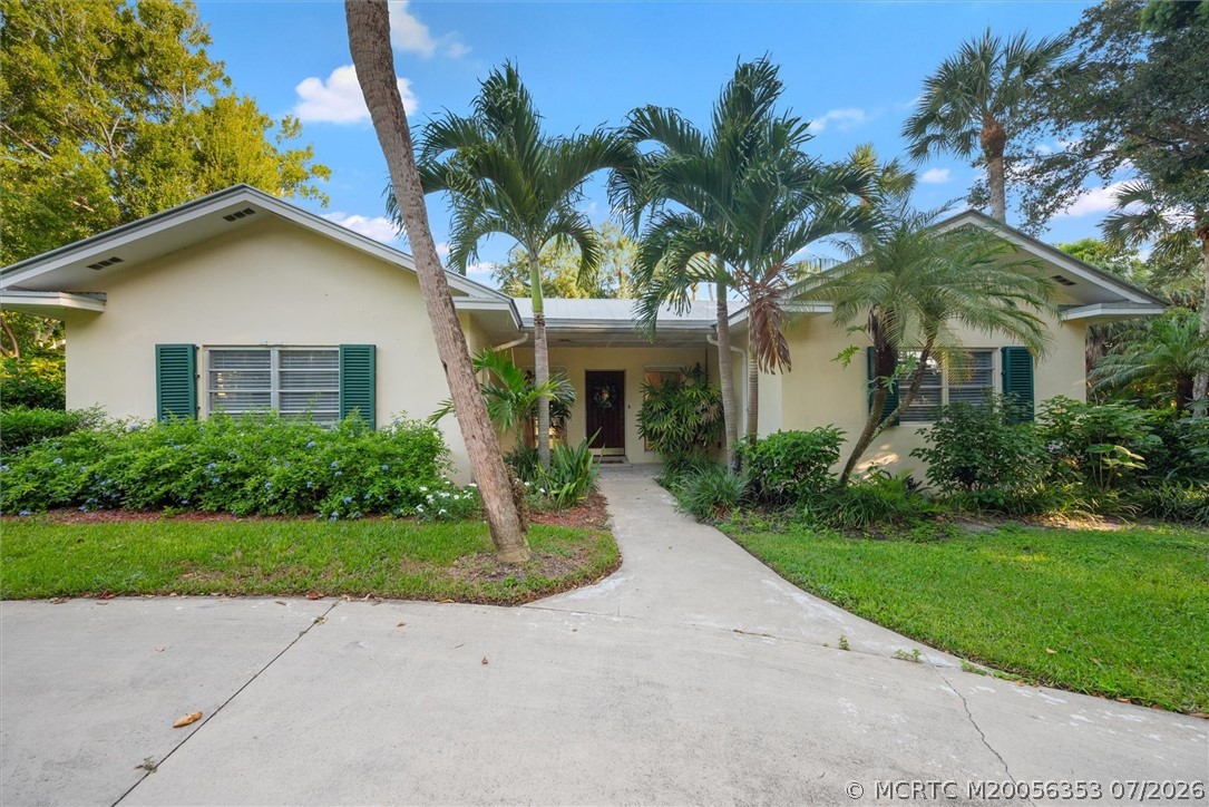 24/22 Via Lucindia Drive — photo