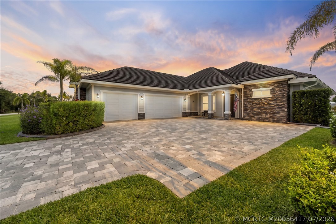 1100 SW Squire Johns Lane — photo