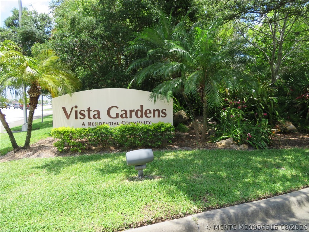 40 Vista Gardens Trail 204 — photo