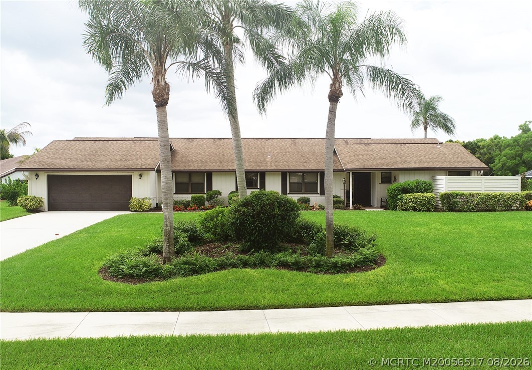 2490 NE Pinecrest Lakes Blvd — photo