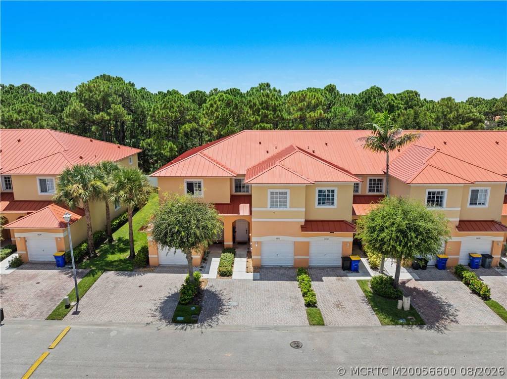 5012 SE Mariner Garden Circle — photo