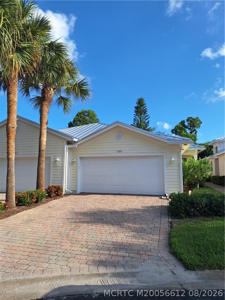 1589 SE Tidewater Place — photo