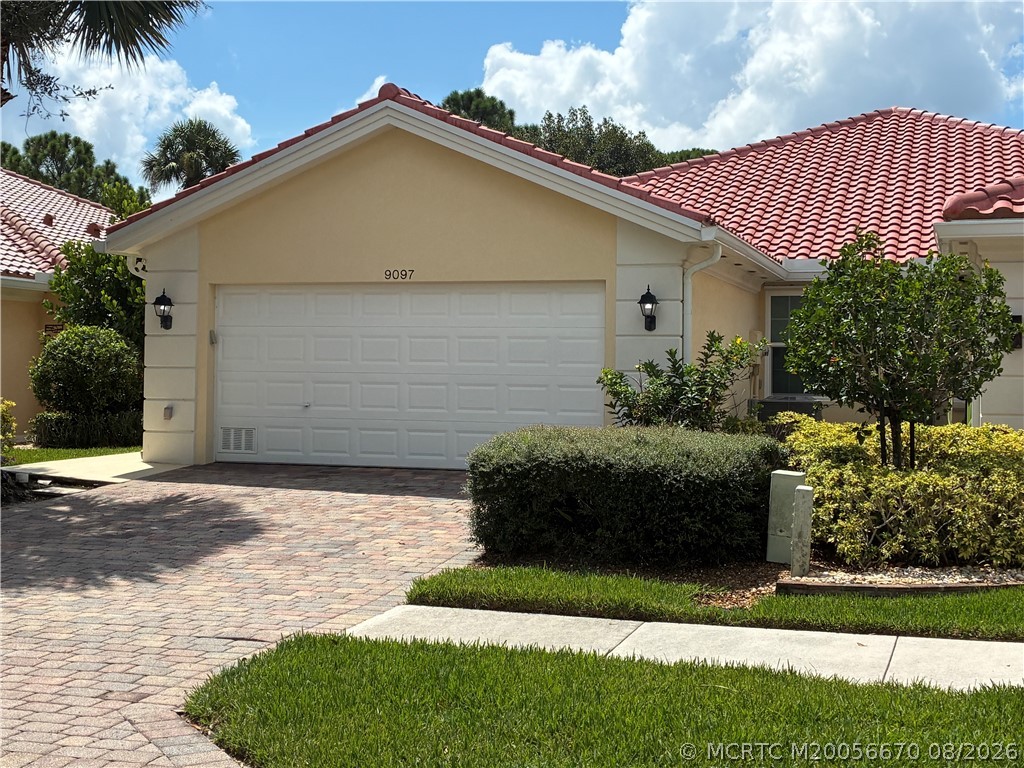 9097 SE Retreat Drive — photo