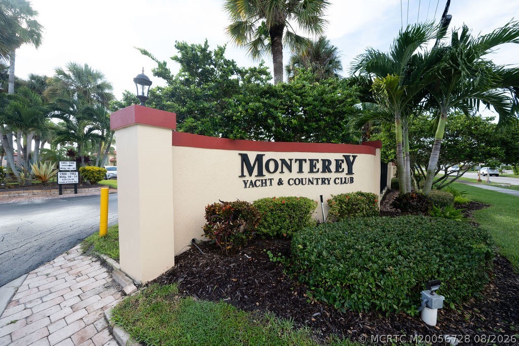 1983 SW Palm City Road F — photo
