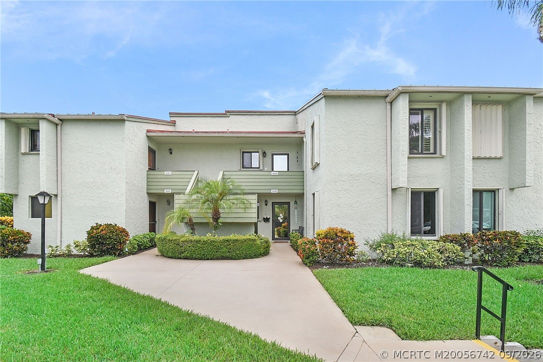 Home in Stuart, FL 34997 — photo 3
