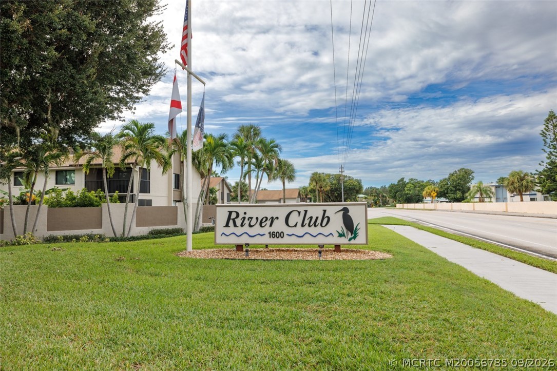 1600 NE Dixie Highway 13-208 — photo