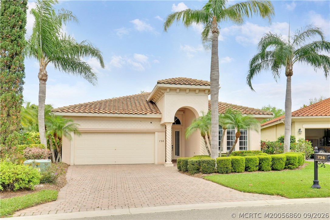 736 SW Pebble Lane — photo