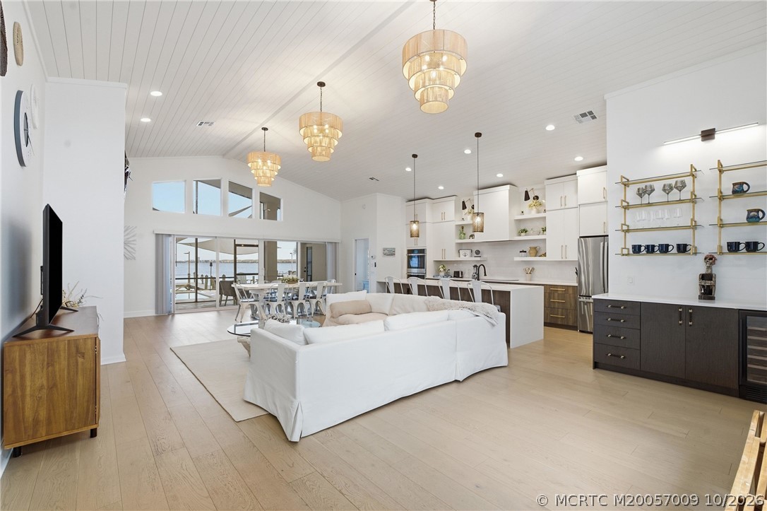 1705 Bayshore Drive — photo