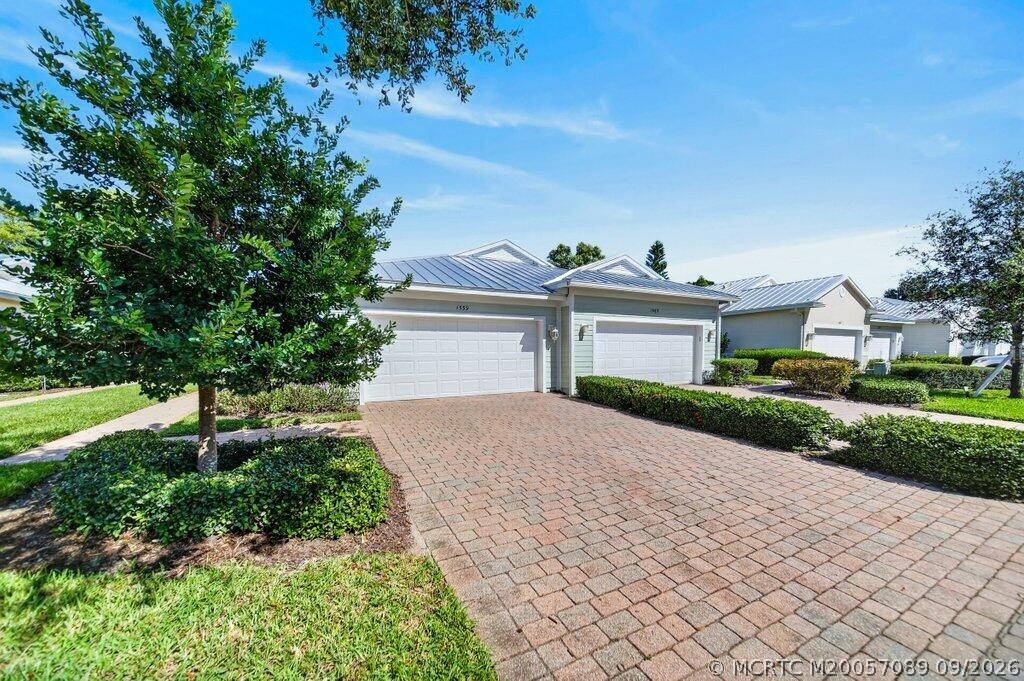 1559 SE Tidewater Place — photo