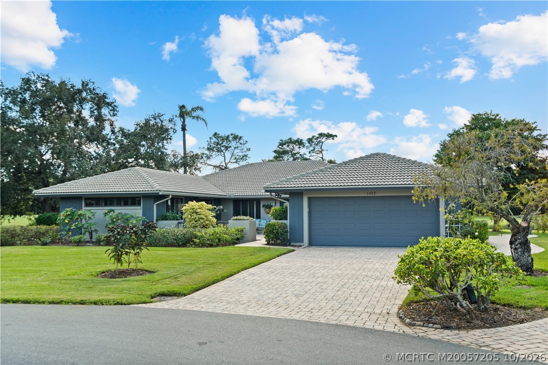 1423 SW Troon Circle — photo
