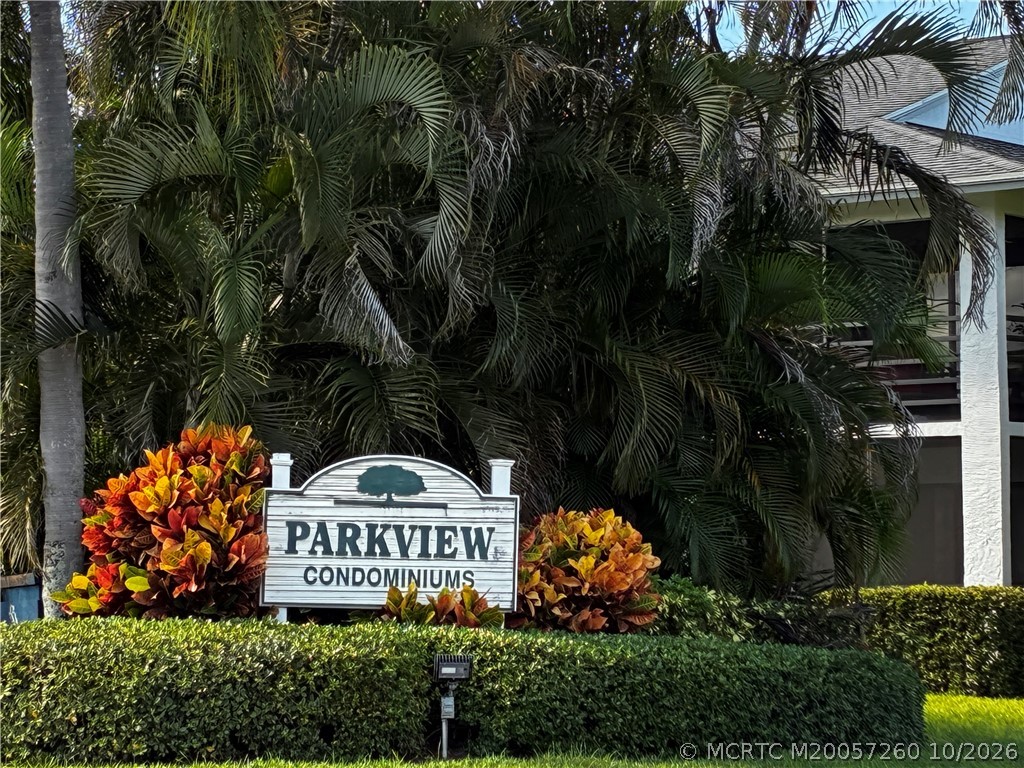 1200 SE Parkview Place SE Unit F6 — photo
