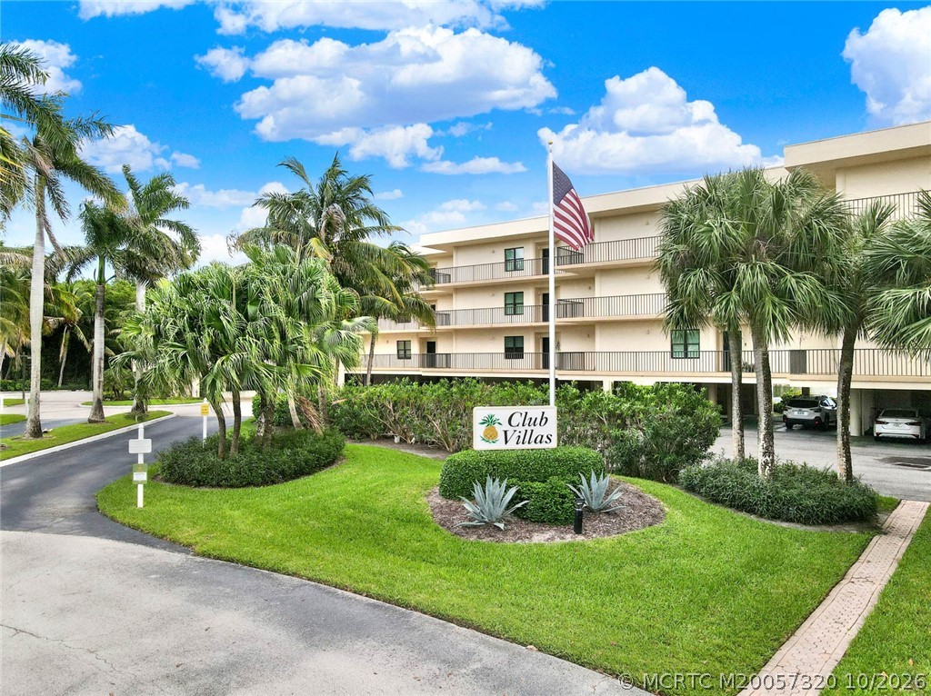 221 NE Plantation Road Unit 403 — photo