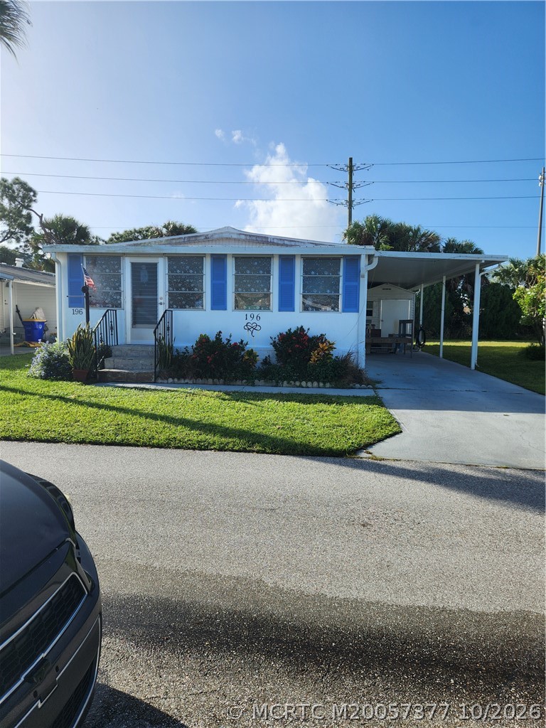 196 SE Trafalgar Terrace — photo