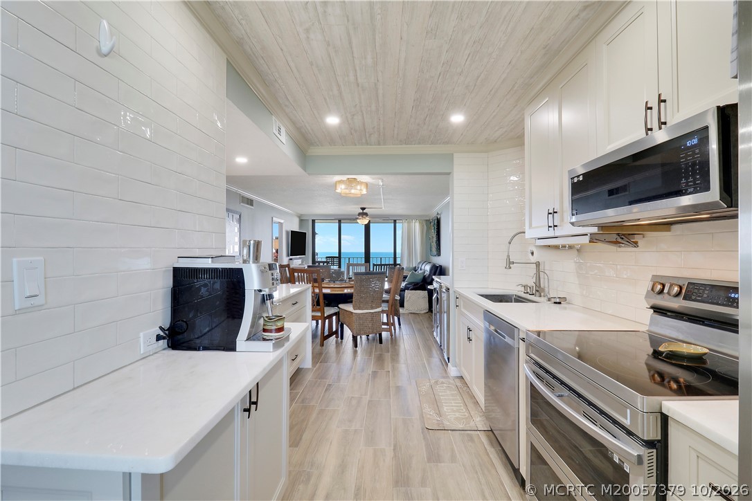 10000 S Ocean Drive Unit 704 — photo