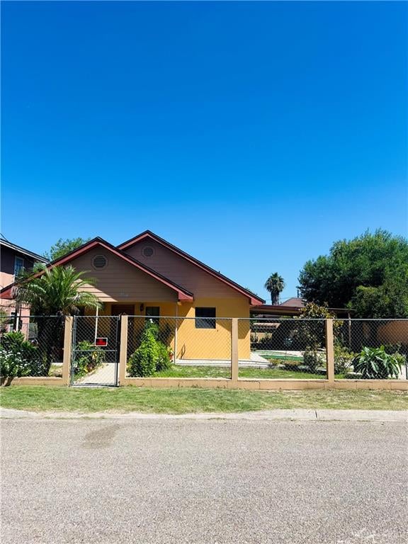 2349 E Elaine Street E — photo
