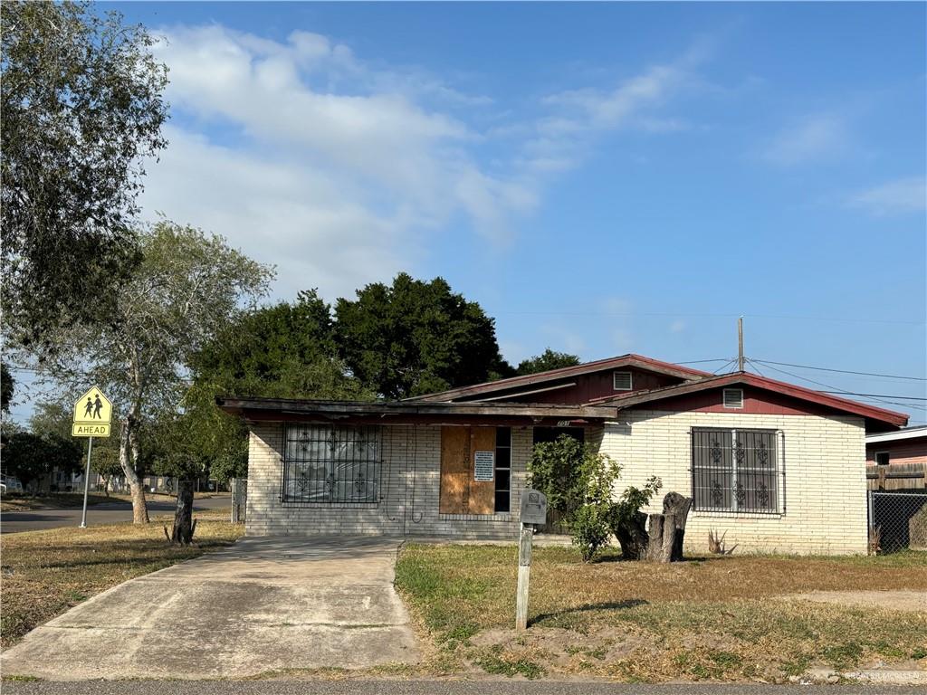 701 E Mcintyre Street — photo