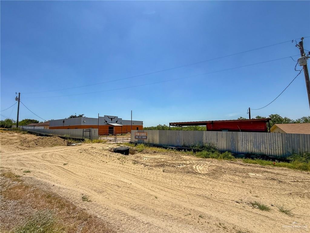 2471 N US Hwy 83 — photo