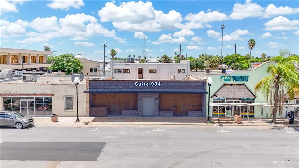 934 E Levee Street — photo