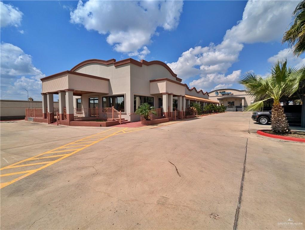 1801 E US Highway 281 4 — photo