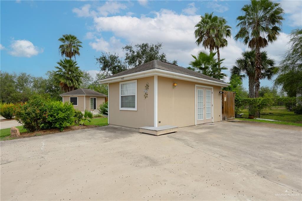 3903 Lark Drive — photo