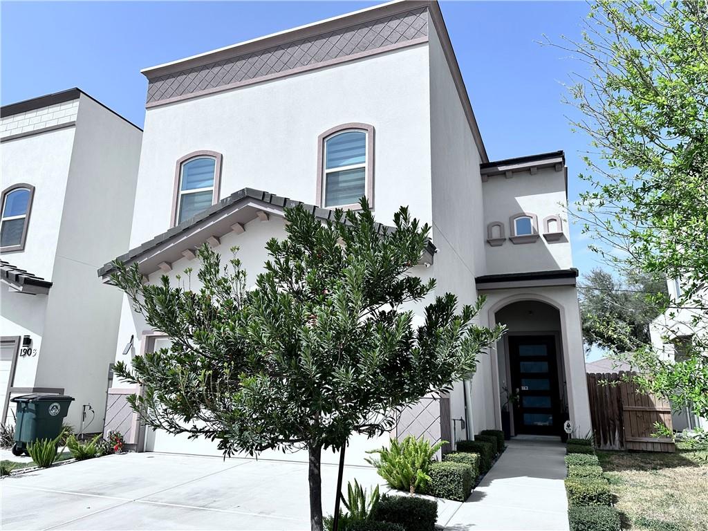 1905 Sunset Drive — photo