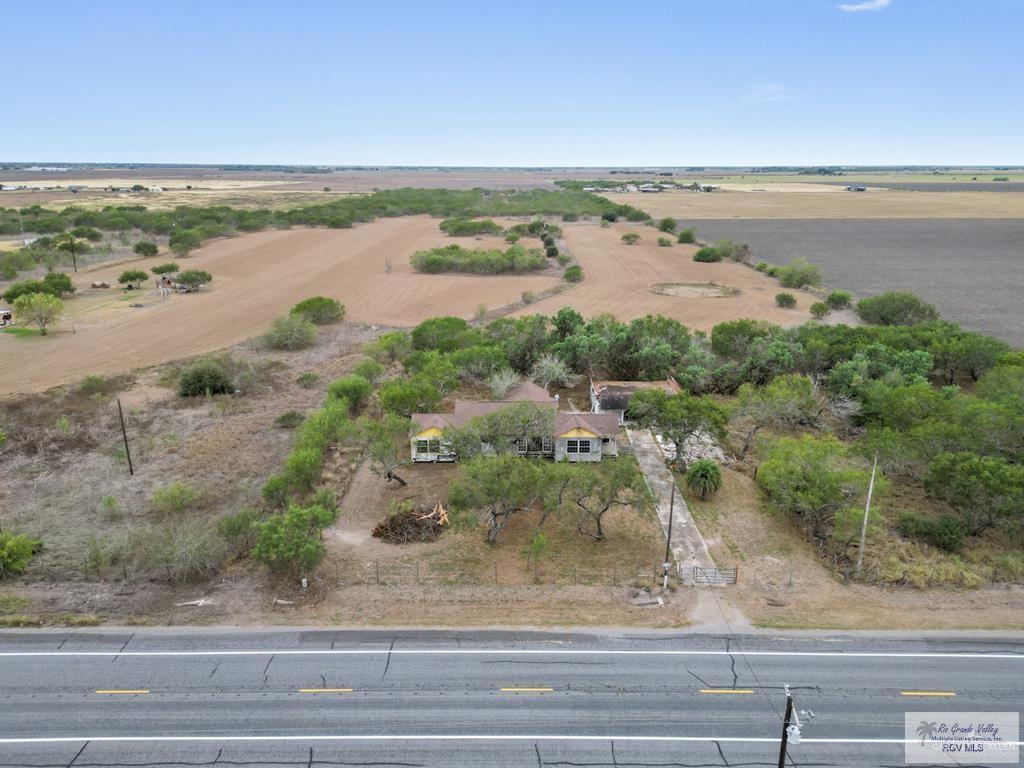 11467 FM 1761 — photo