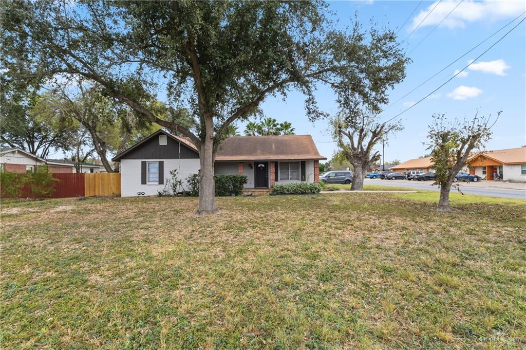 700 E Sam Houston Boulevard — photo