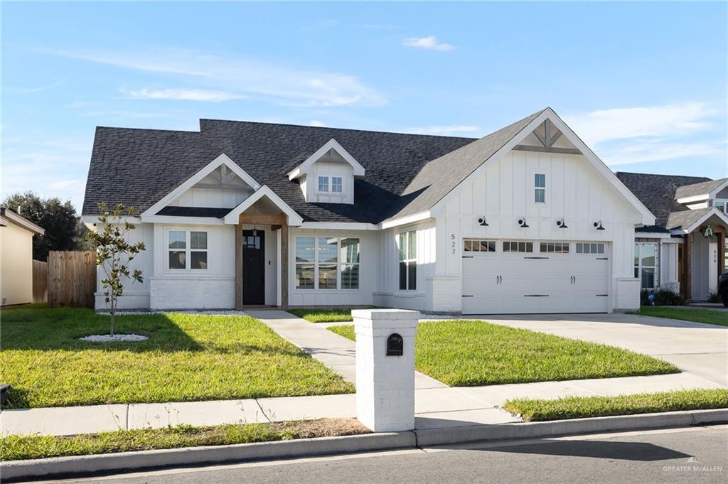527 Hunter Drive — photo