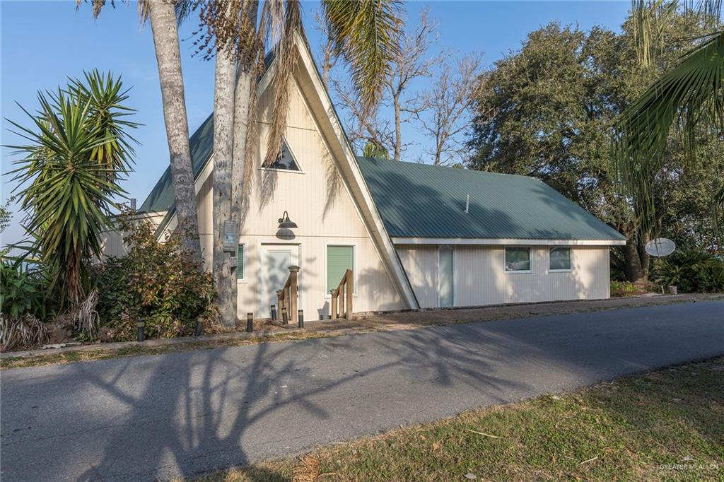8376 Lago Vista Drive — photo