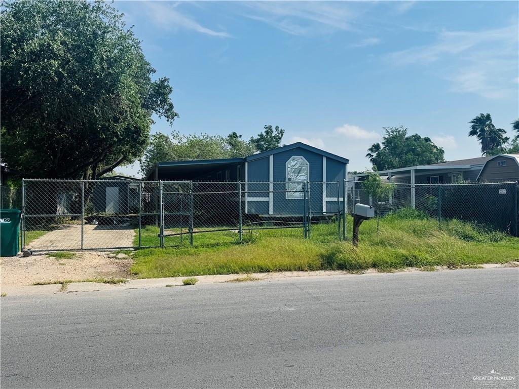916 W Violet Drive — photo