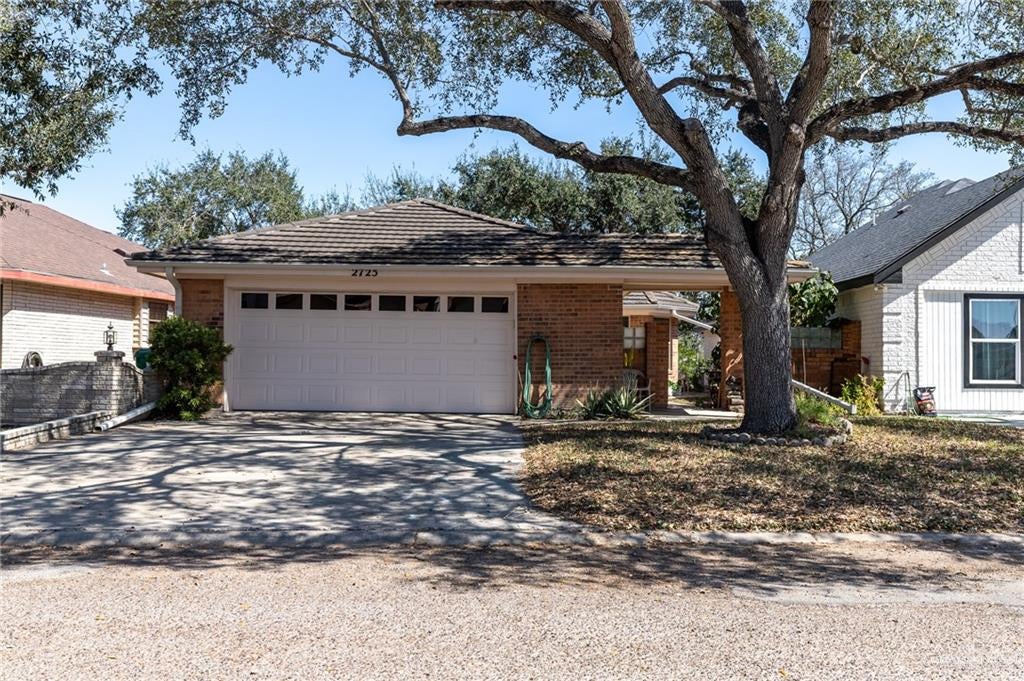 2725 Ashley Court — photo